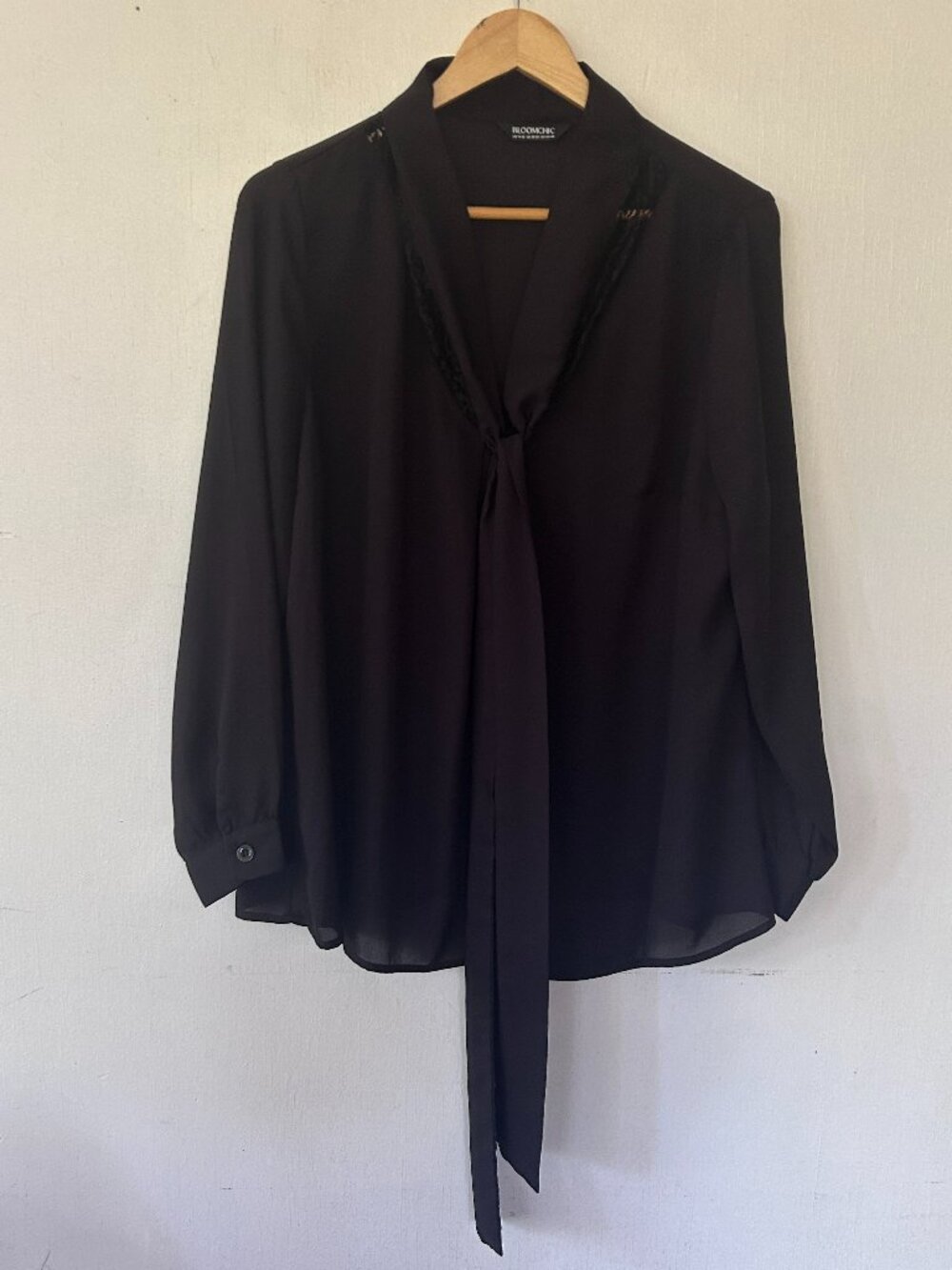Bloomchic Black Whimsigoth Top Size 14/`16 Tie Neck Long Sleeve Witchy Flowy
